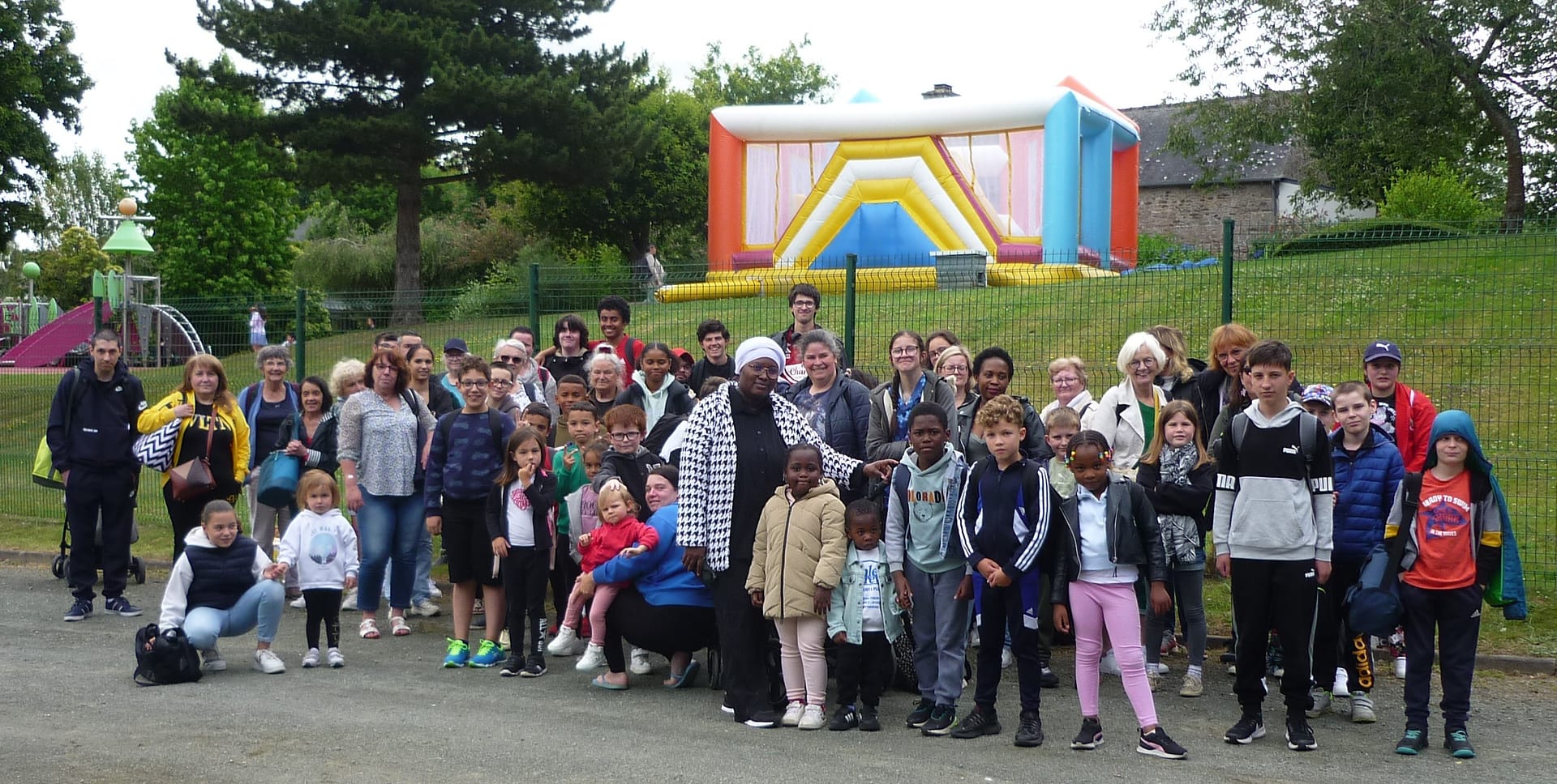 Lire la suite à propos de l’article SORTIE FAMILIALE à Armoripark à Bégard